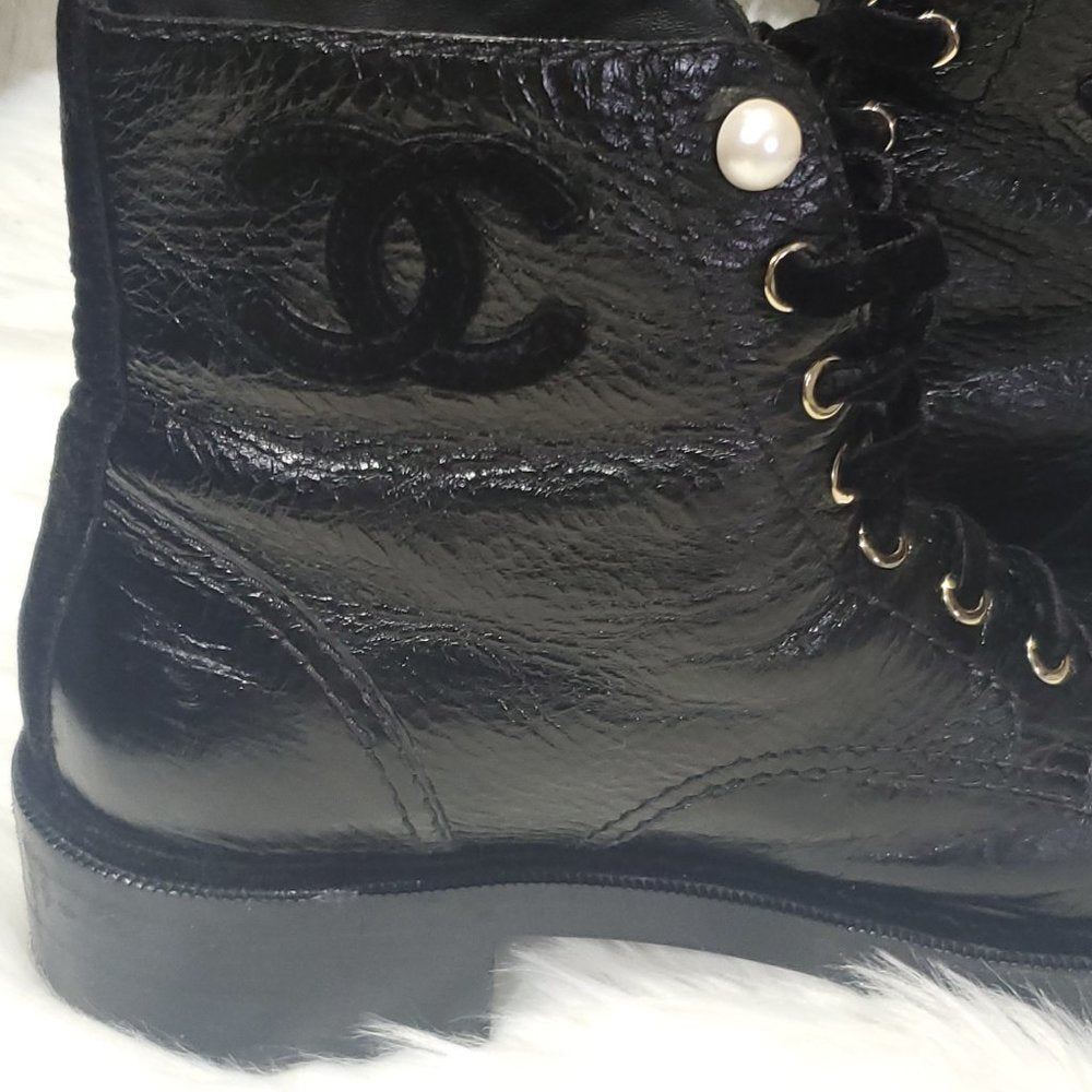 CHANEL Calfskin Pearl Combat Ankle Boots 41.5, Black