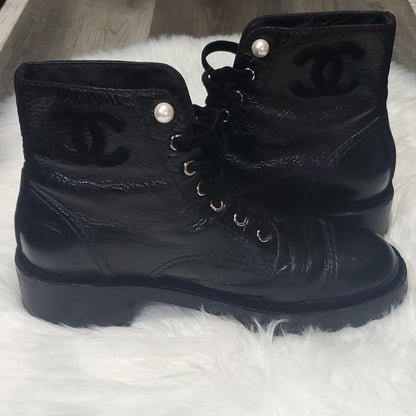 CHANEL Calfskin Pearl Combat Ankle Boots 41.5, Black