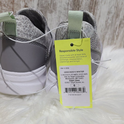 Responsible Style All in Motion Women's Gray Sneaker's Size 6 NWT!